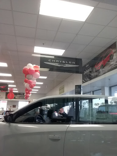 Car Dealer «Boniface-Hiers Chrysler Dodge Jeep», reviews and photos, 1775 E Merritt Island Causeway, Merritt Island, FL 32952, USA