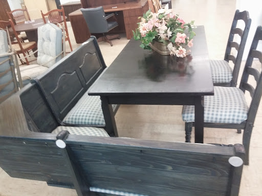 Thrift Store «Salvation Army Thrift Store», reviews and photos, 2506 S Roan St, Johnson City, TN 37601, USA