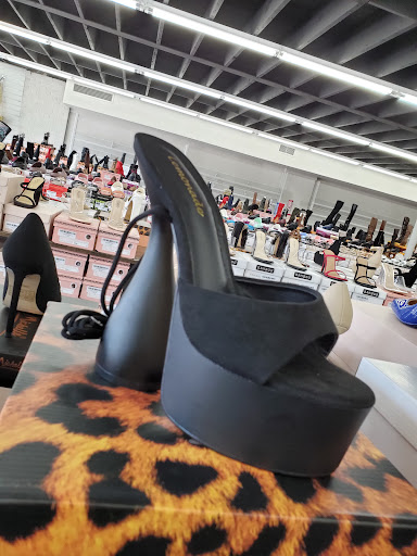 Shoe Store «SHOE! TIME 87», reviews and photos, 8533 S Cottage Grove Ave, Chicago, IL 60619, USA