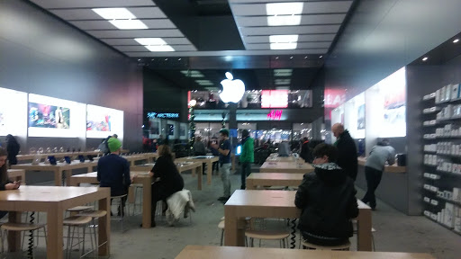 Computer Store «Apple Uptown», reviews and photos, 3018 Hennepin Ave, Minneapolis, MN 55408, USA
