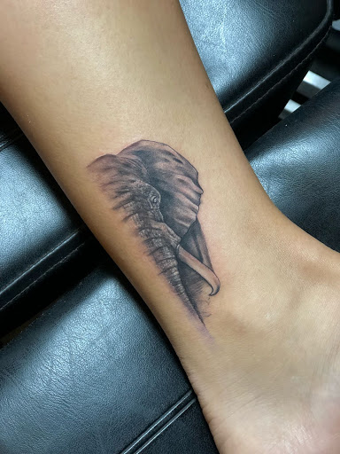 Explore dead rose tattoo ideas, creative tattoo ideas in Miami, available at Miami Tattoo & Co Midtown