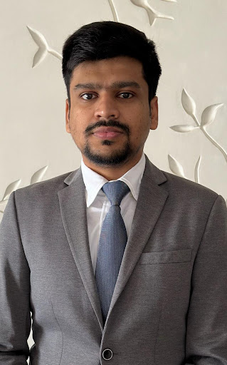 Dr Surya Agarwal , PCOS Expert, Menopause specialists, Laparoscopic surgeon in kolkata