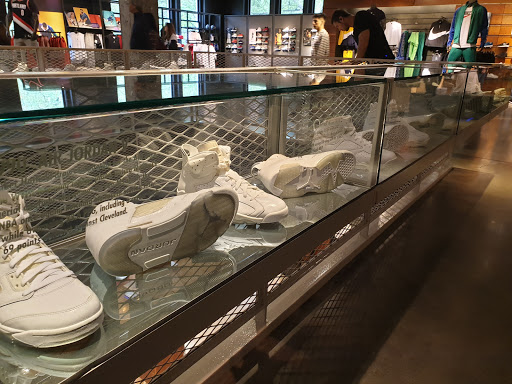 Clothing Store «Nike Portland», reviews and photos, 638 SW 5th Ave, Portland, OR 97201, USA