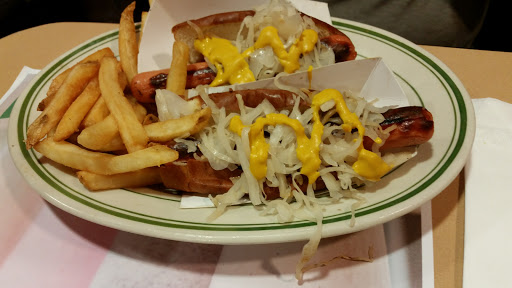 American Restaurant «Newport Creamery», reviews and photos, 208 W Main Rd, Middletown, RI 02842, USA