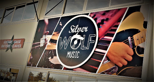 Magasin d'instruments de musique Silver Wolf Music Lons