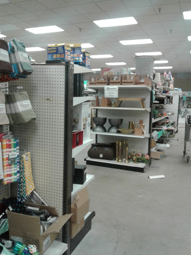 Discount Store «Bargain Hunt», reviews and photos, 250 John W Morrow Jr Pkwy #100, Gainesville, GA 30501, USA