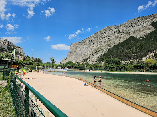 Plan d'eau des Marres Beach