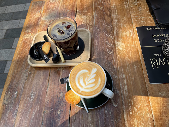 Beoordelingen van Manuvèl in Sint-Niklaas - Koffiebar
