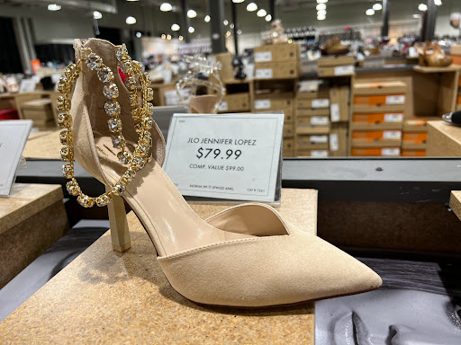 Shoe Store «DSW Designer Shoe Warehouse», reviews and photos, 12997 Fair Lakes Shopping Center, Fairfax, VA 22033, USA