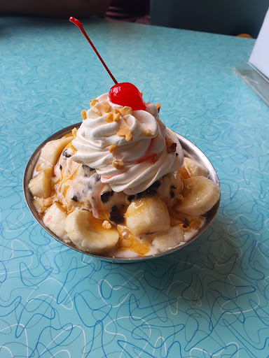 Ice Cream Shop «Old Town Slidell Soda Shop», reviews and photos, 301 Cousin St, Slidell, LA 70458, USA