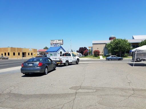 255 E Cross Ave, Tulare, CA 93274, USA