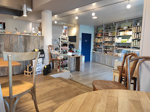 Photo n°53 de Crêpes & gourmandises à Pont-de-Poitte ()