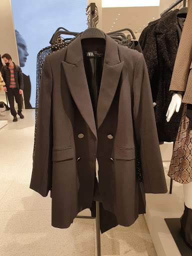 Stores to buy women's trench coats Kiev