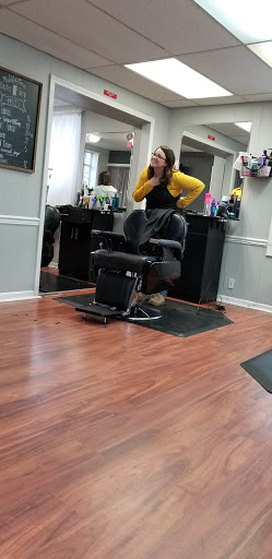 Barber Shop «Middletown Barber Shop», reviews and photos, 11603 Main St, Louisville, KY 40243, USA