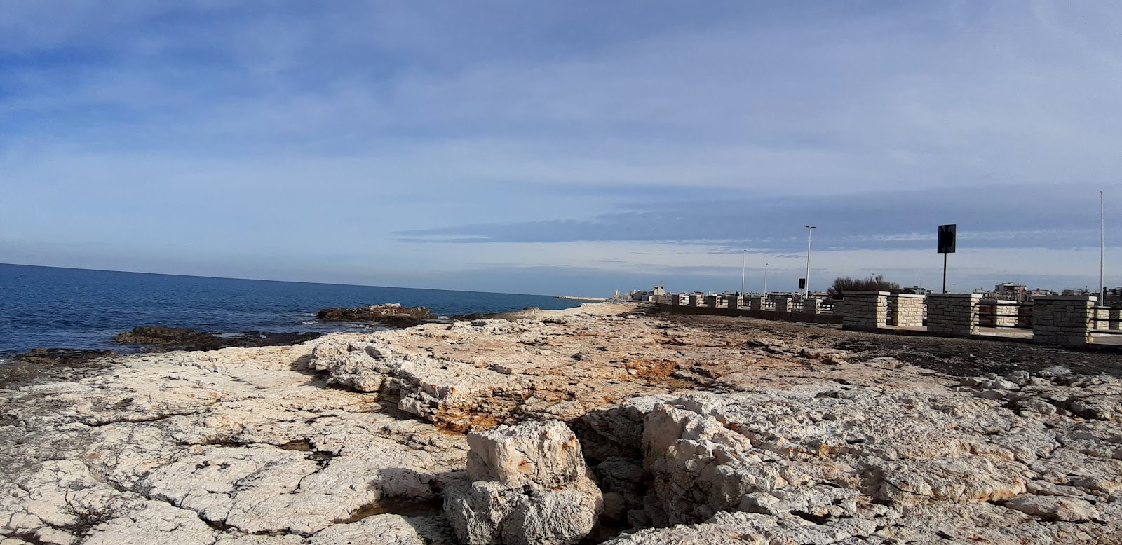 Valokuva Spiaggia Il Crocifissoista. mukavuudet alueella