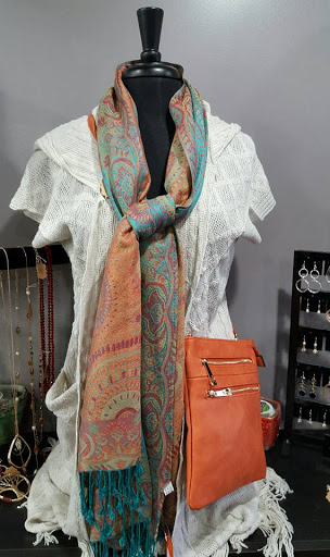 Beauty Salon «Indulgence Salon & Boutique», reviews and photos, 1175 W Bristol Rd, Flint, MI 48507, USA