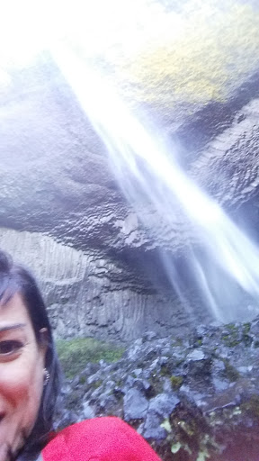 Waterfall «Latourell Falls», reviews and photos, Historic Columbia River Hwy, Corbett, OR 97019, USA