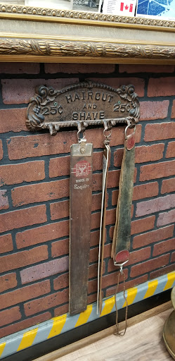 Barber Shop «INDUSTRIAL ARTS Diamond Horseshoe Barber Shop», reviews and photos, 2903 27th Ave S, Minneapolis, MN 55406, USA