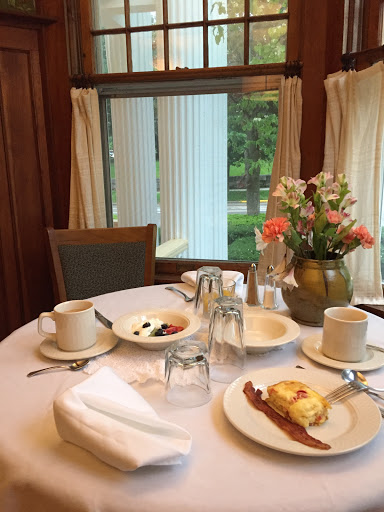 Bed & Breakfast «Showers Inn Bed & Breakfast», reviews and photos, 430 N Washington St, Bloomington, IN 47404, USA