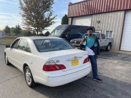 Used Car Dealer «Luxury Cars Xchange», reviews and photos, 15523 Weber Rd #103, Lockport, IL 60441, USA