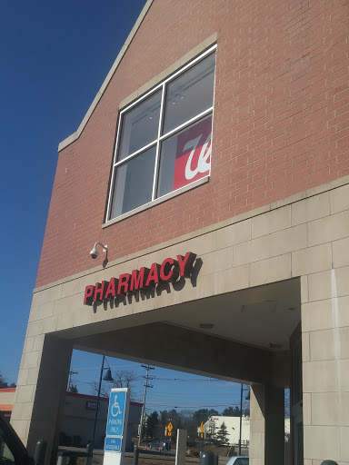 Walgreens, 121 Main St #6, Foxborough, MA 02035, USA, 