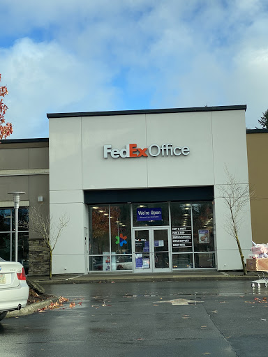 Print Shop «FedEx Office Print & Ship Center», reviews and photos, 2915 Harrison Ave NW #210, Olympia, WA 98502, USA