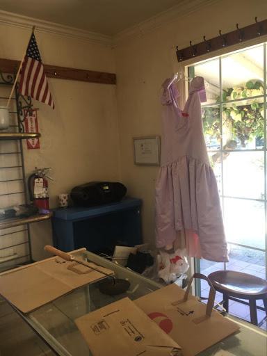 Thrift Store «Nifty Thrift», reviews and photos, 3467 Golden Gate Way, Lafayette, CA 94549, USA