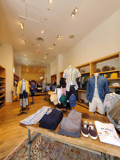 Clothing Store «J.Crew», reviews and photos, 4037 Westheimer Rd, Houston, TX 77027, USA