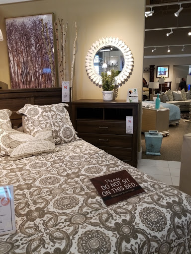 Furniture Store «Ashley HomeStore», reviews and photos, 2874 Plaza Drive, Dubuque, IA 52002, USA