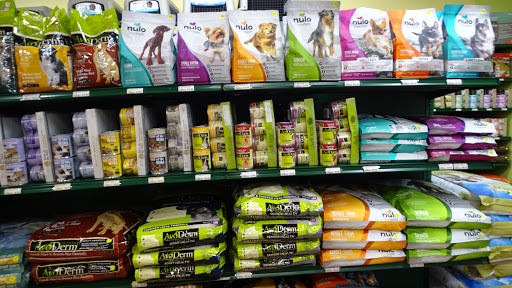 Pet Supply Store «Mud Bay», reviews and photos, 148 SW 148th St b130, Burien, WA 98166, USA