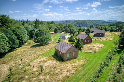 LES MAISONS DE COLINE - Hébergements "Clef Verte" pour un tourisme durable à Sérandon