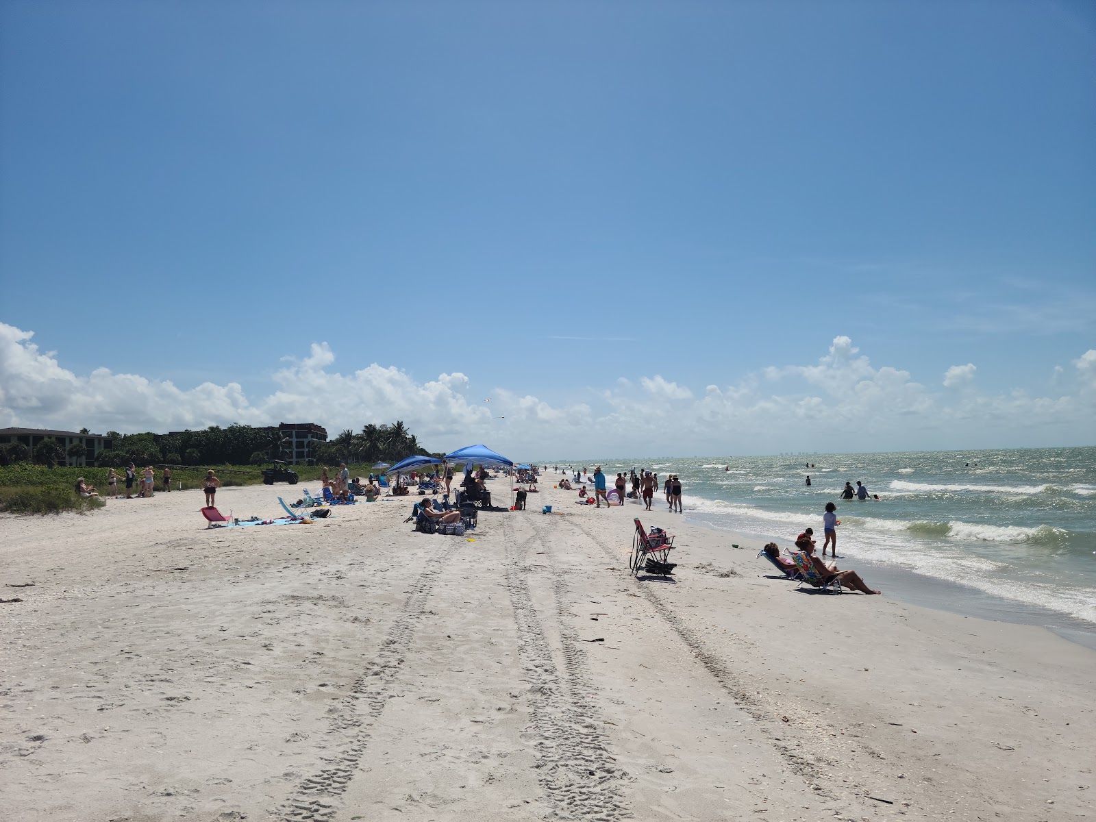 Foto af Tarpon Bay beach med høj niveau af renlighed