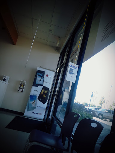 Cell Phone Store «MetroPCS Corporate Store», reviews and photos, 11091 Beach Blvd, Stanton, CA 90680, USA