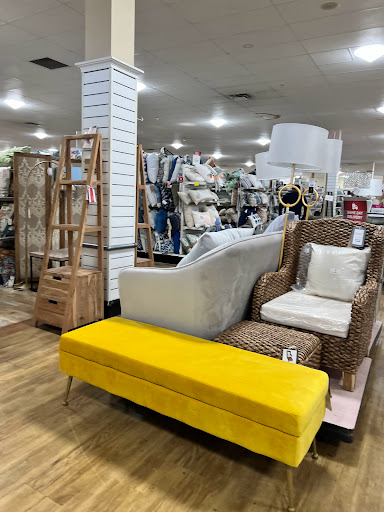 Department Store «T.J. Maxx & HomeGoods», reviews and photos, 103 S Mt Juliet Rd #610, Mt Juliet, TN 37122, USA
