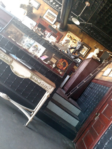 Tattoo Shop «The Mercy Seat», reviews and photos, 210 E 16th St, Kansas City, MO 64108, USA