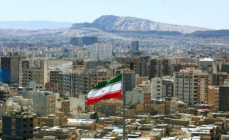 Kum, İran