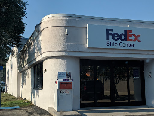 Shipping and Mailing Service «FedEx Ship Center», reviews and photos, 12501 Metro Pkwy, Fort Myers, FL 33966, USA