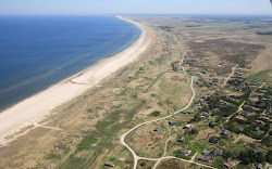 Slettestrand Beach'in fotoğrafı - rahatlamayı sevenler arasında popüler bir yer