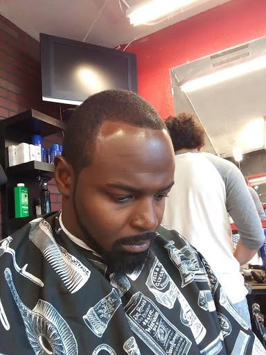 Tobacco Shop «In The Cut Smoke Shop», reviews and photos, 1424 N 32nd St, Phoenix, AZ 85008, USA