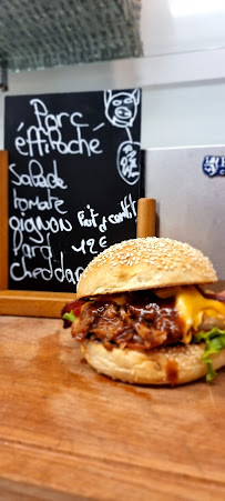 Plats et boissons du Restaurant de hamburgers Food truck Conteneur à Burger à Le Havre - n°13