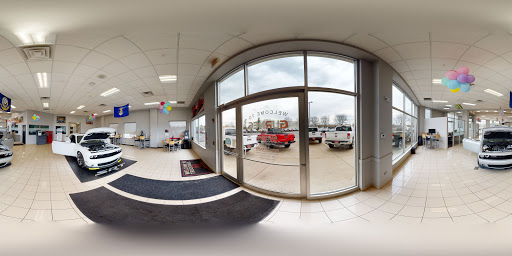 Car Dealer «Gurnee Chrysler Jeep Dodge Ram», reviews and photos, 7255 Grand Ave, Gurnee, IL 60031, USA