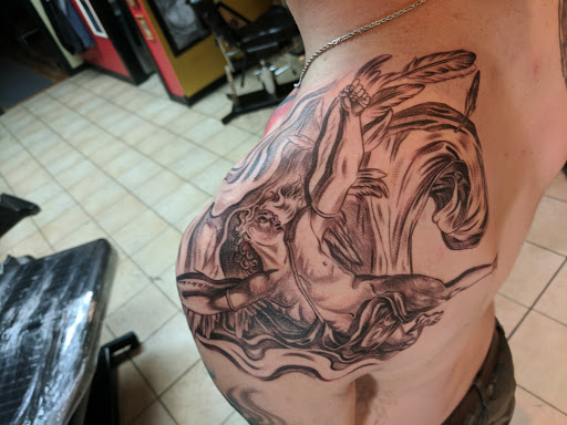 Tattoo Shop «Twisted Tattoo & Body Piercing», reviews and photos, 4168 N Elston Ave, Chicago, IL 60618, USA