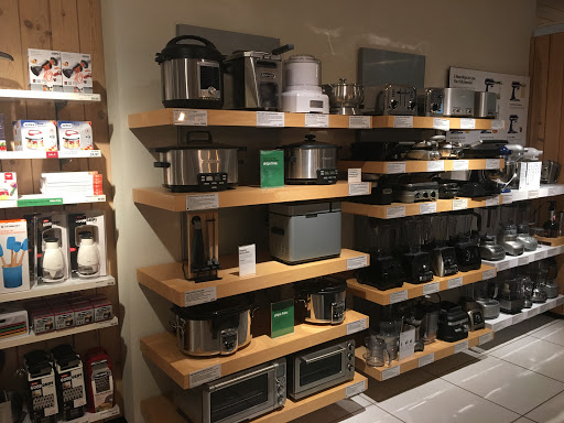 Furniture Store «Crate and Barrel», reviews and photos, 11800 W Broad St, Richmond, VA 23233, USA