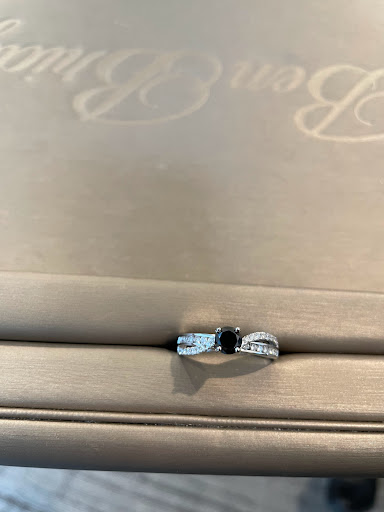 Jewelry Store «Ben Bridge Jeweler», reviews and photos, 4733 Tacoma Mall Blvd #100, Tacoma, WA 98409, USA