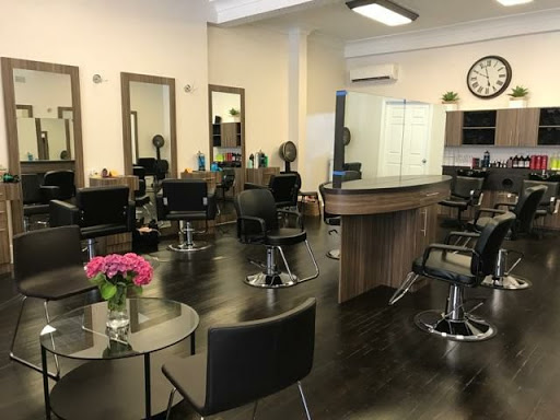 Beauty Salon «Girasole Full Services Salon», reviews and photos, 26 Deer Park Ave, Babylon, NY 11702, USA
