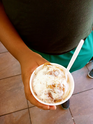 Ice Cream Shop «Cold Stone Creamery», reviews and photos, 1 Levee Way #2104, Newport, KY 41071, USA