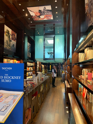 Book Store «TASCHEN Store Beverly Hills», reviews and photos, 354 N Beverly Dr, Beverly Hills, CA 90210, USA