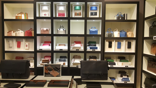 Shopping Mall «Edinburgh Premium Outlets», reviews and photos, 11622 NE Executive Dr, Edinburgh, IN 46124, USA