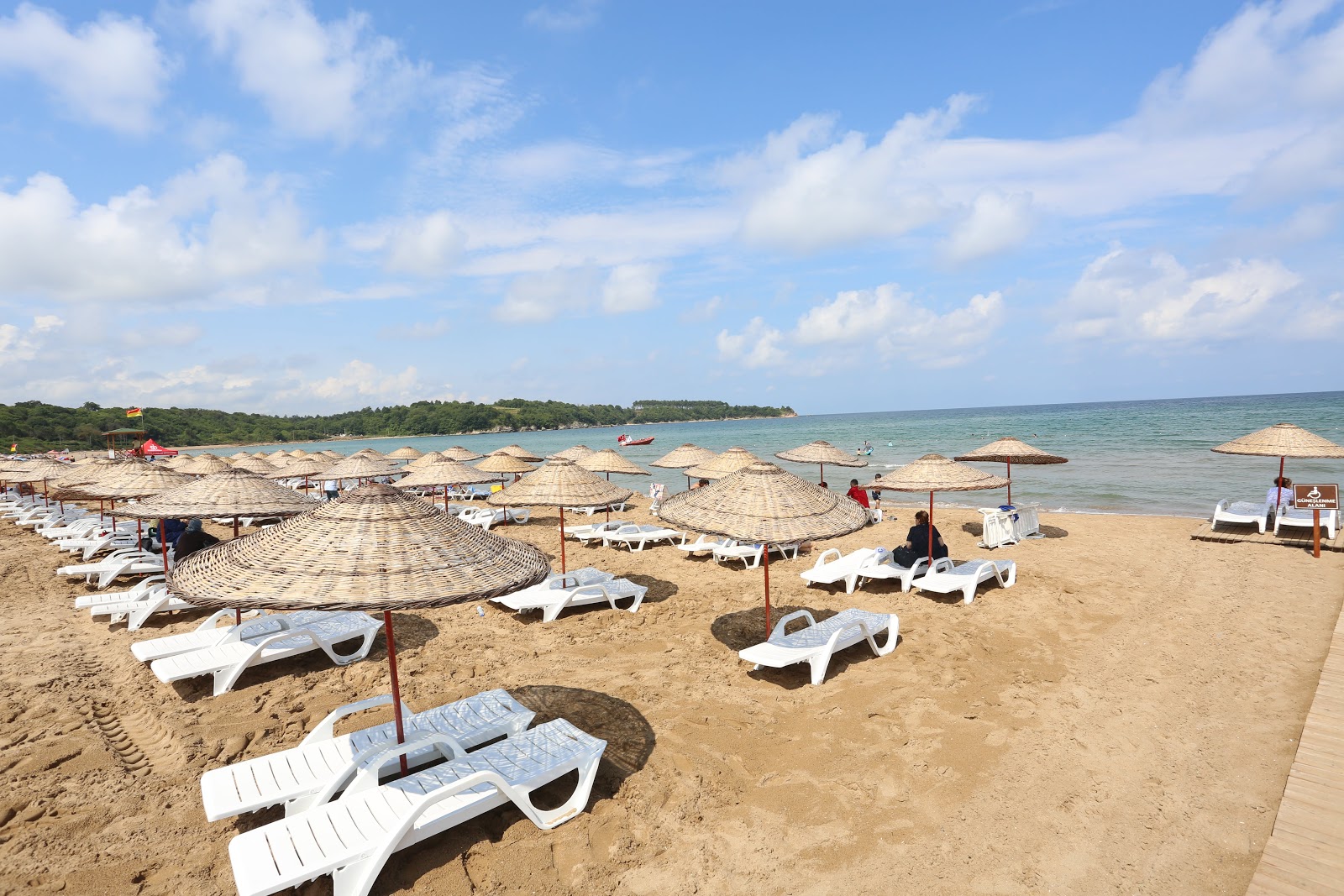 Cebeci Plajı'in fotoğrafı - rahatlamayı sevenler arasında popüler bir yer