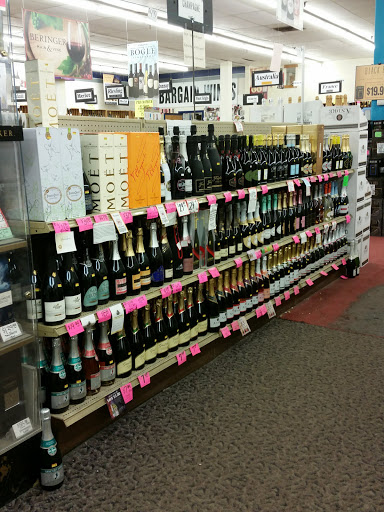 Liquor Store «Mahan Discount Liquor & Wine», reviews and photos, 6515 Brockport Spencerport # 9, Brockport, NY 14420, USA